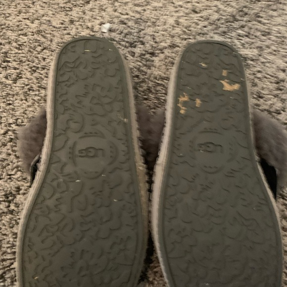 Ugg slipper - Picture 3 of 3